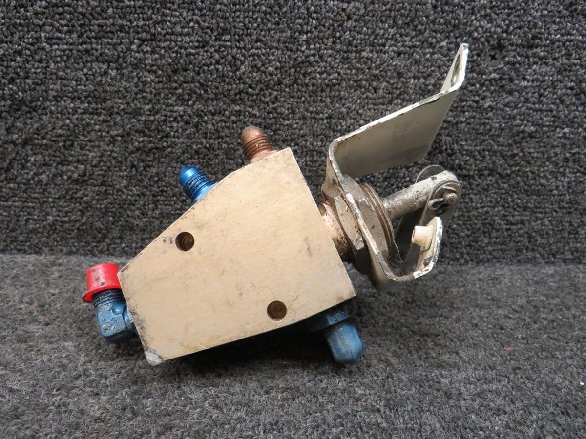 Cessna Aircraft Parts 2041057-1 Cessna 177RG Main Gear Uplock Actuator Assembly (Worn Bracket)