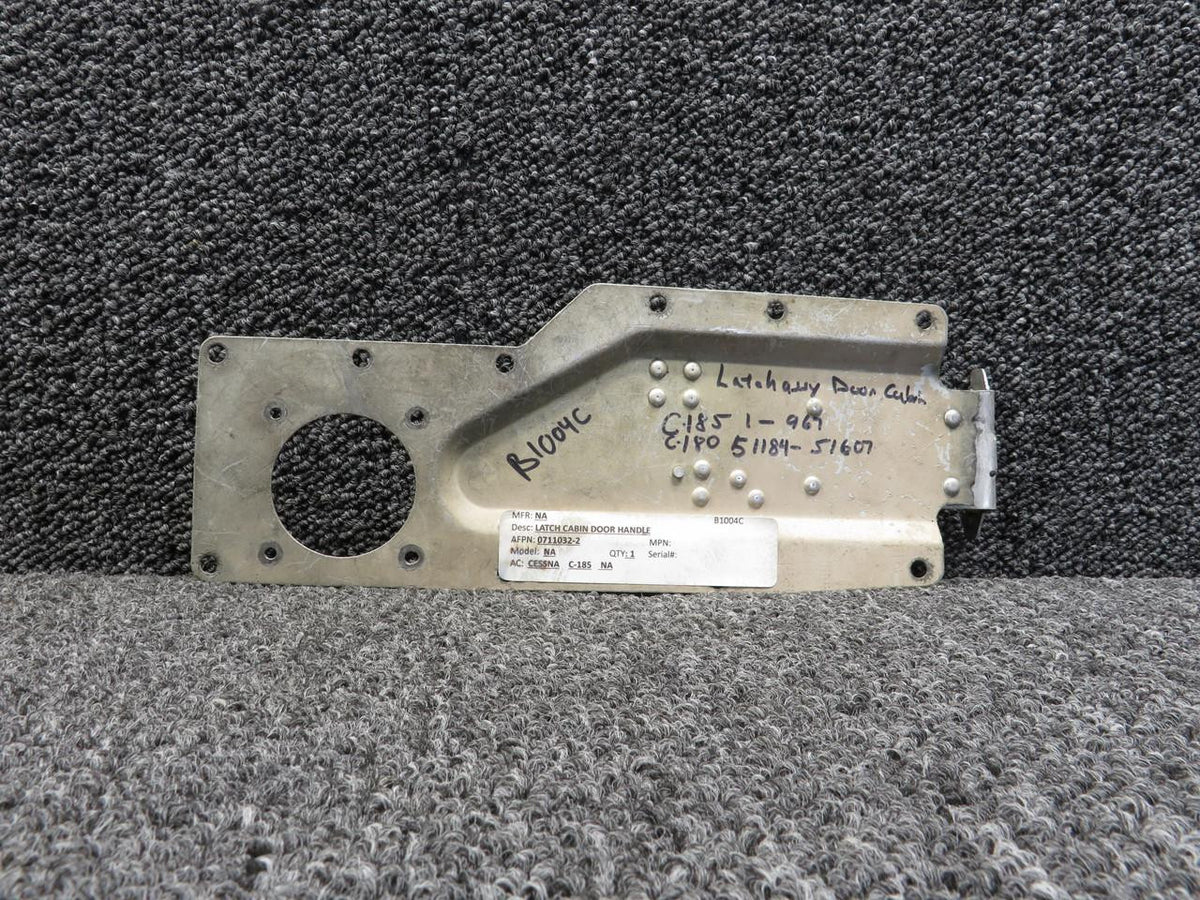 Cessna Aircraft Parts 0711032-2 Cessna 185 Cabin Door Latch
