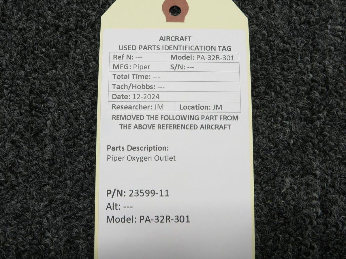 Piper Aircraft 23599-11 Piper PA-32R-301 Oxygen Outlet