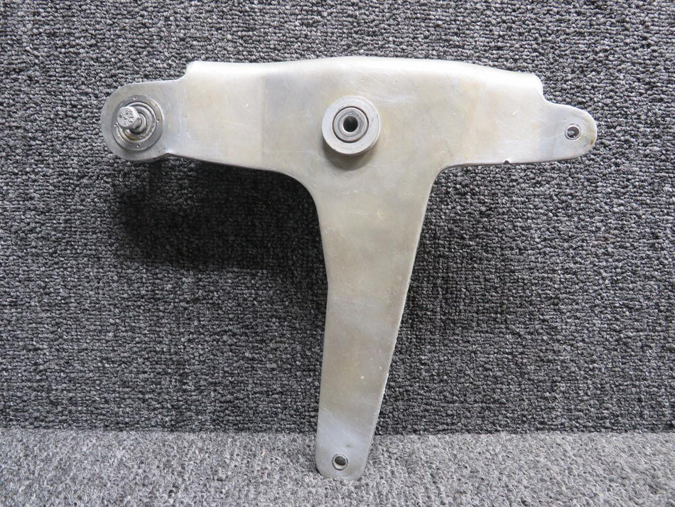 Cessna Aircraft Parts 0320107-1 Cessna 195B Aileron Bellcrank Assembly LH