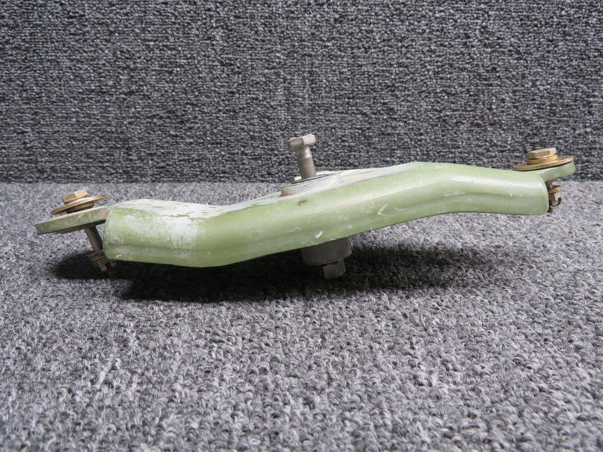 Cessna Aircraft Parts 0320107-1 Cessna 195B Aileron Bellcrank Assembly RH