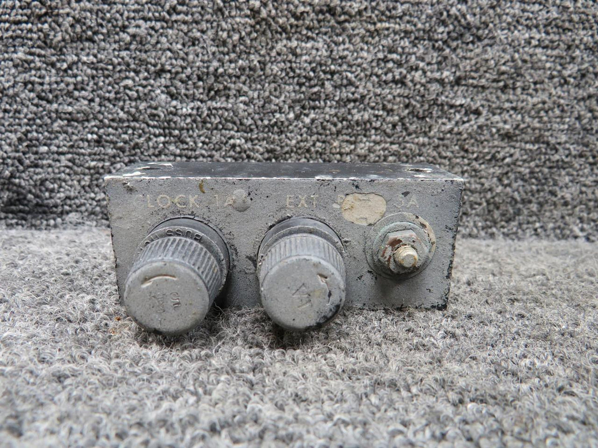 Cessna Aircraft Parts 0712031-1 Cessna 172M Fuse Mounting Bracket Assembly (Worn)