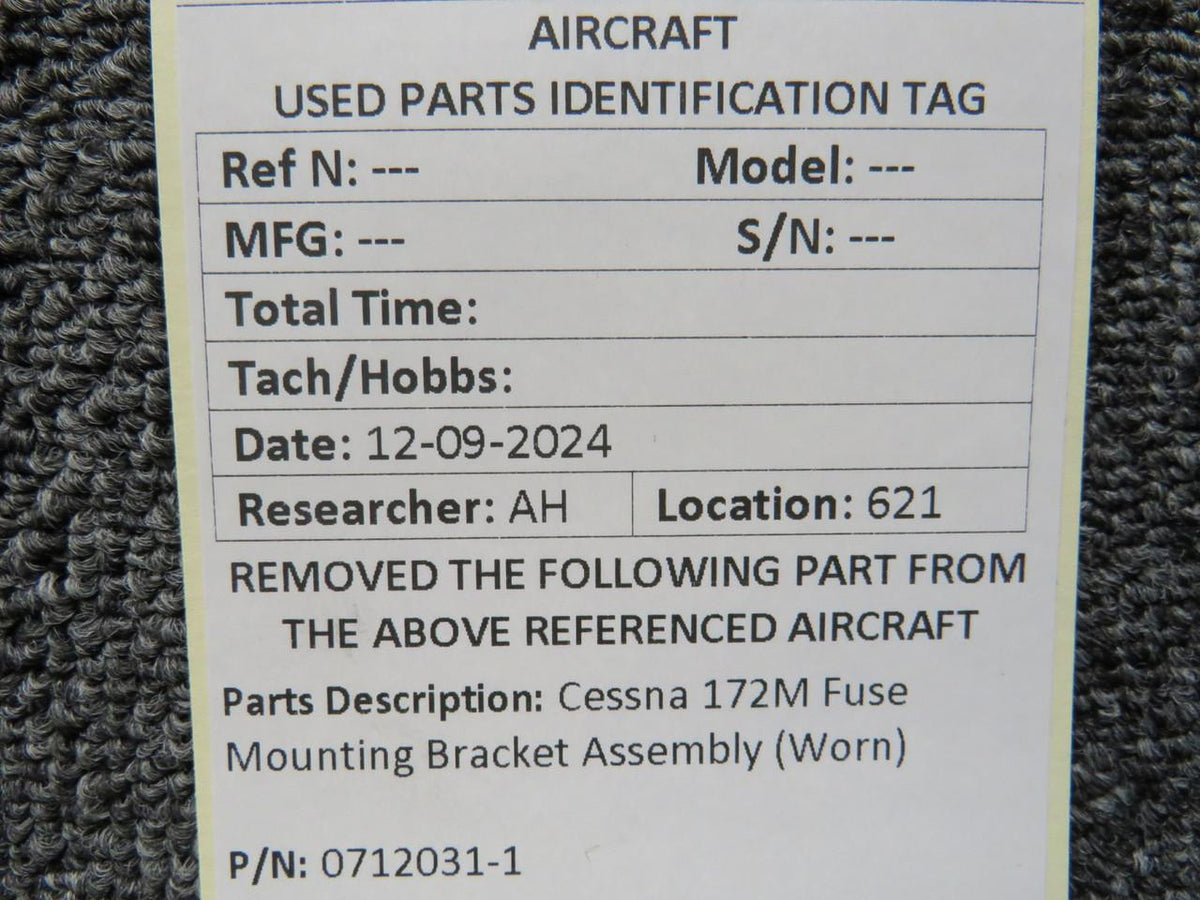 Cessna Aircraft Parts 0712031-1 Cessna 172M Fuse Mounting Bracket Assembly (Worn)