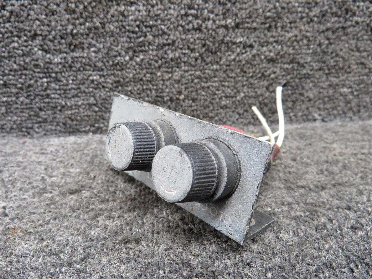 Cessna Aircraft Parts 0712031-1 Cessna 172M Fuse Mounting Bracket Assembly (Worn)
