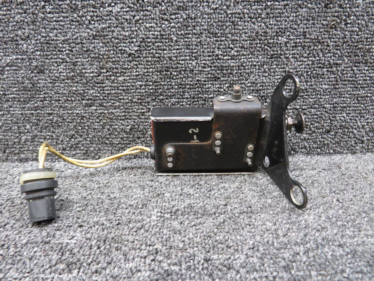 Pratt and Whitney 51059-002 Pratt and Whitney Propeller Electric De-Ice Switch Assembly