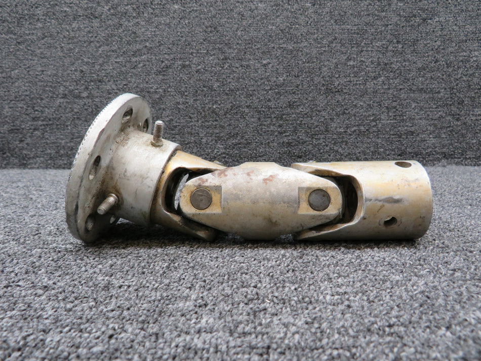 1541037-1, 1512245-201 Cessna 337B Main Gear U-Joint & Adapter LH (Loose Joints)