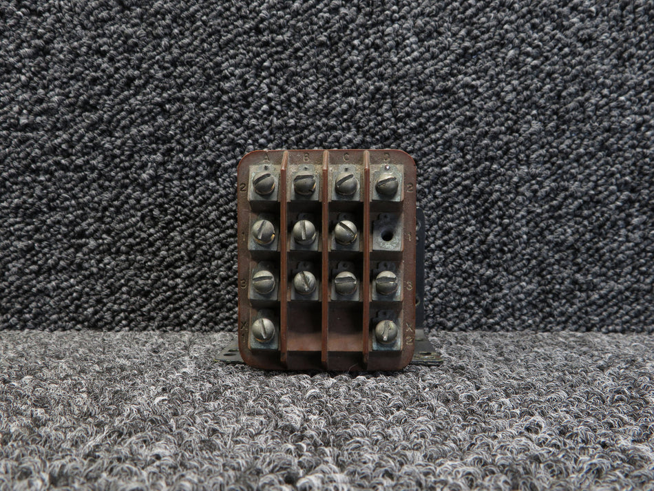 S-402-1 Learjet L-23 Relay (Volts: 28) (Amps: 10)