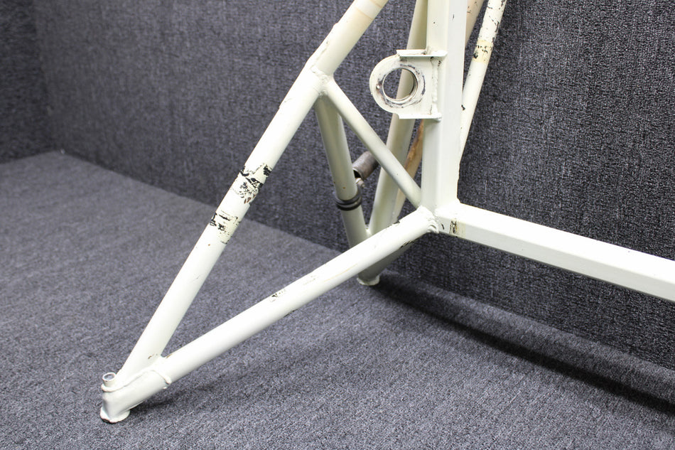 191359 (Use: 191694) Bellanca 17-30 Continental IO-520-D Engine Mount