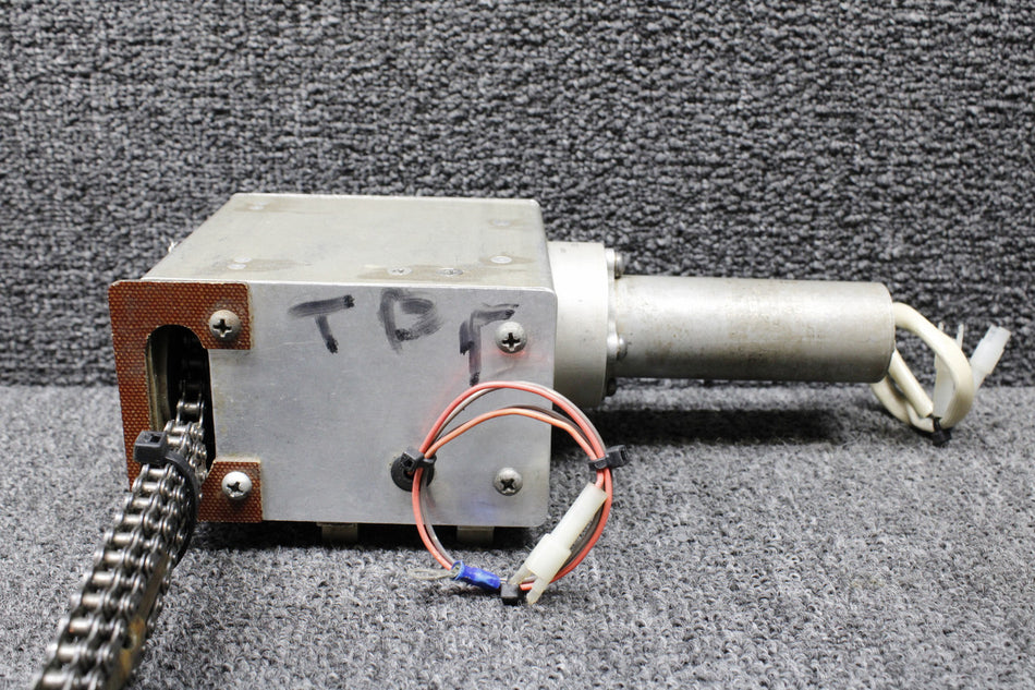 5A2883 (Alt: C610502-0101) Globe Industries Gearcase DC Motor (12V) (Core)
