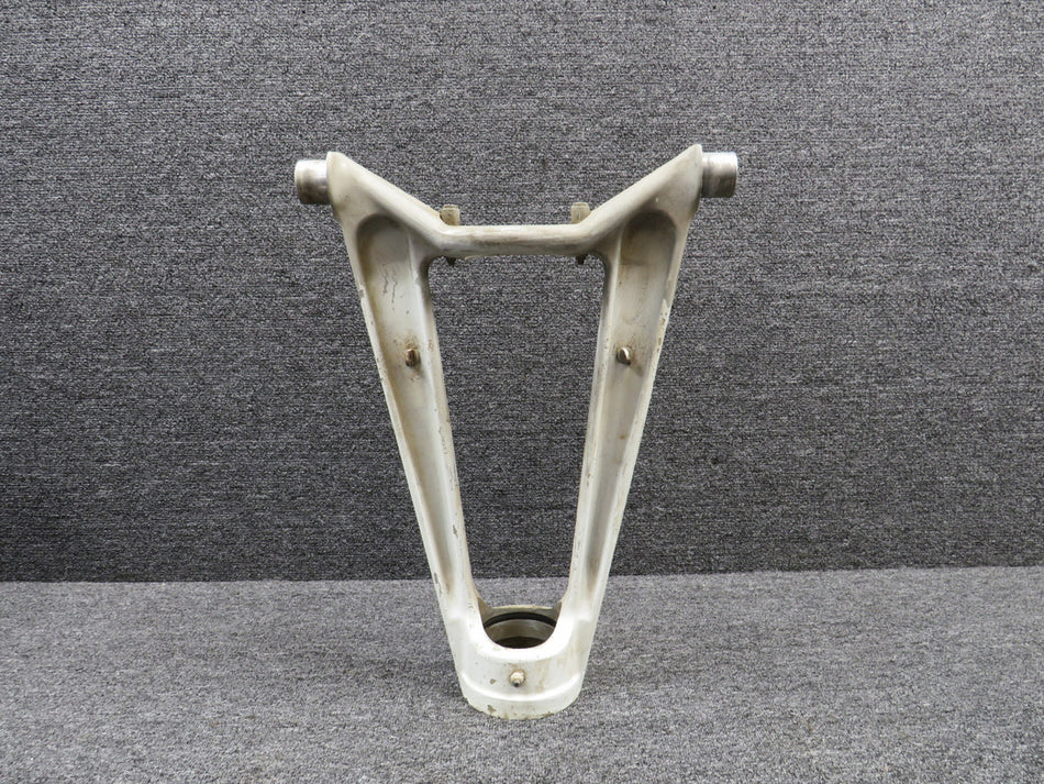 5842000-213 Cessna 310Q Nose Gear Trunnion Assembly (Minor Wear)
