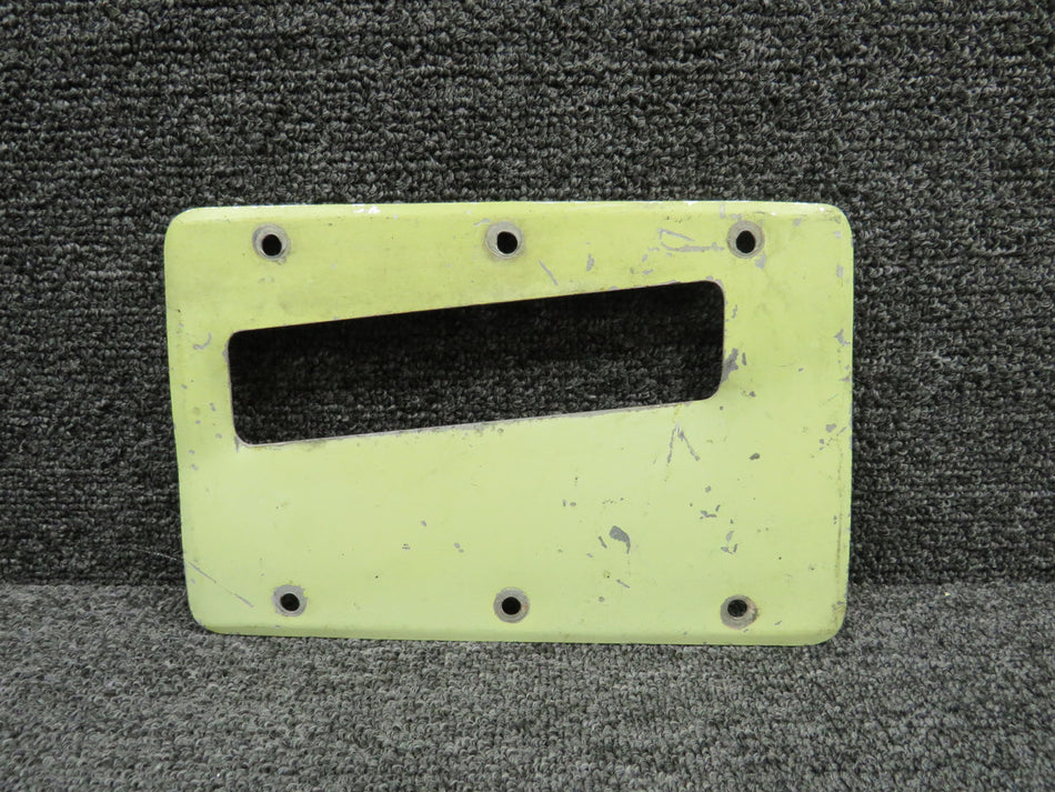 0441024-2 Cessna Landing Gear Fillet Plate RH (Minor Wear)