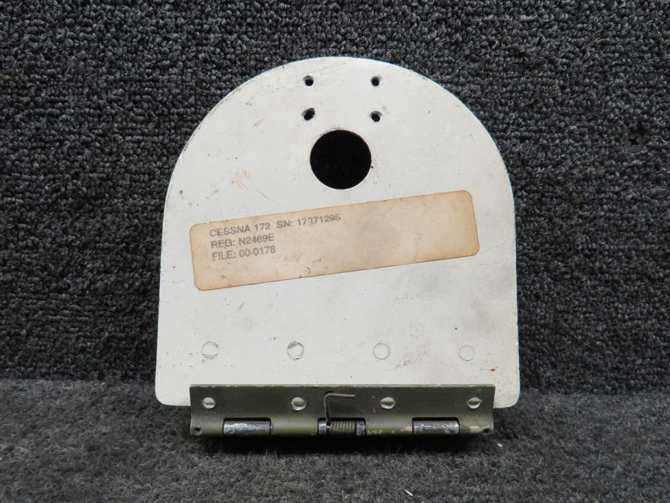 1552004-28 (WEU: 0552173-27) Cessna 172N Cowl Access Door Assembly