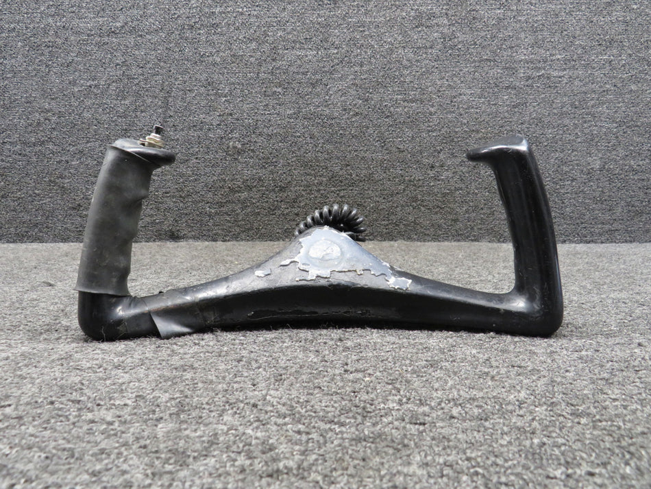 0513260-5 Cessna 172N Control Wheel (Missing Pad) (L: 12.25”) (D: .75”)