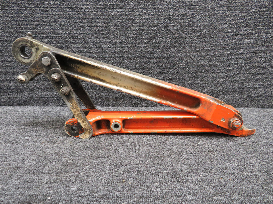 00841103-7, 0841102-4 Cessna 310 Upper and Lower Link with Hooks (Colored)