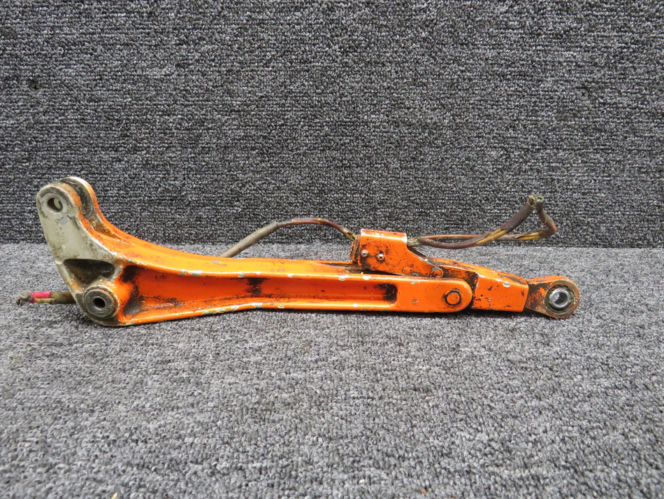 0841225-9 Cessna Main Landing Gear Bellcrank and Link (Colored, Worn)
