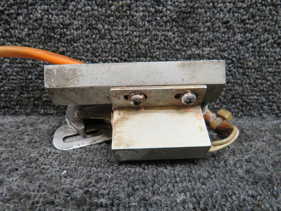 2041060-2, 2041062-1 Cessna 177RG Main Gear Downlock Support Latch Assembly RH
