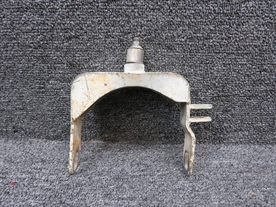 2243010-7 (Weu: 2243017-2) Cessna 172RG Nose Gear Bellcrank (Worn Paint)