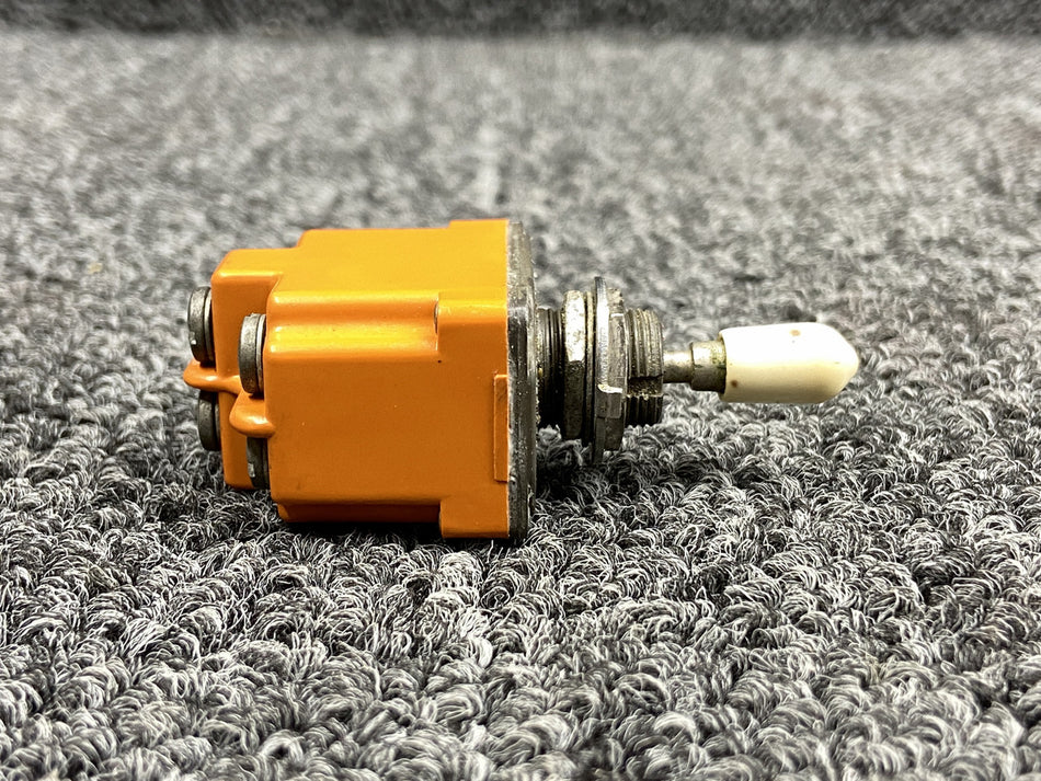 MS24524-21 Cessna 421B Landing Light Toggle Switch