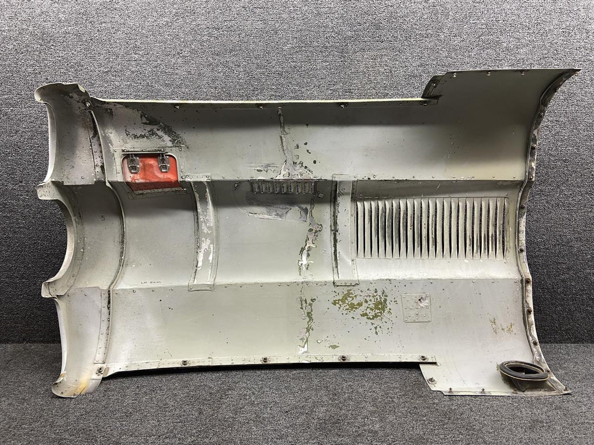 Cessna Aircraft Parts 5121008-203, 5052011-7 Cessna 421B Upper Engine Cowling Assy LH w Forward Cap