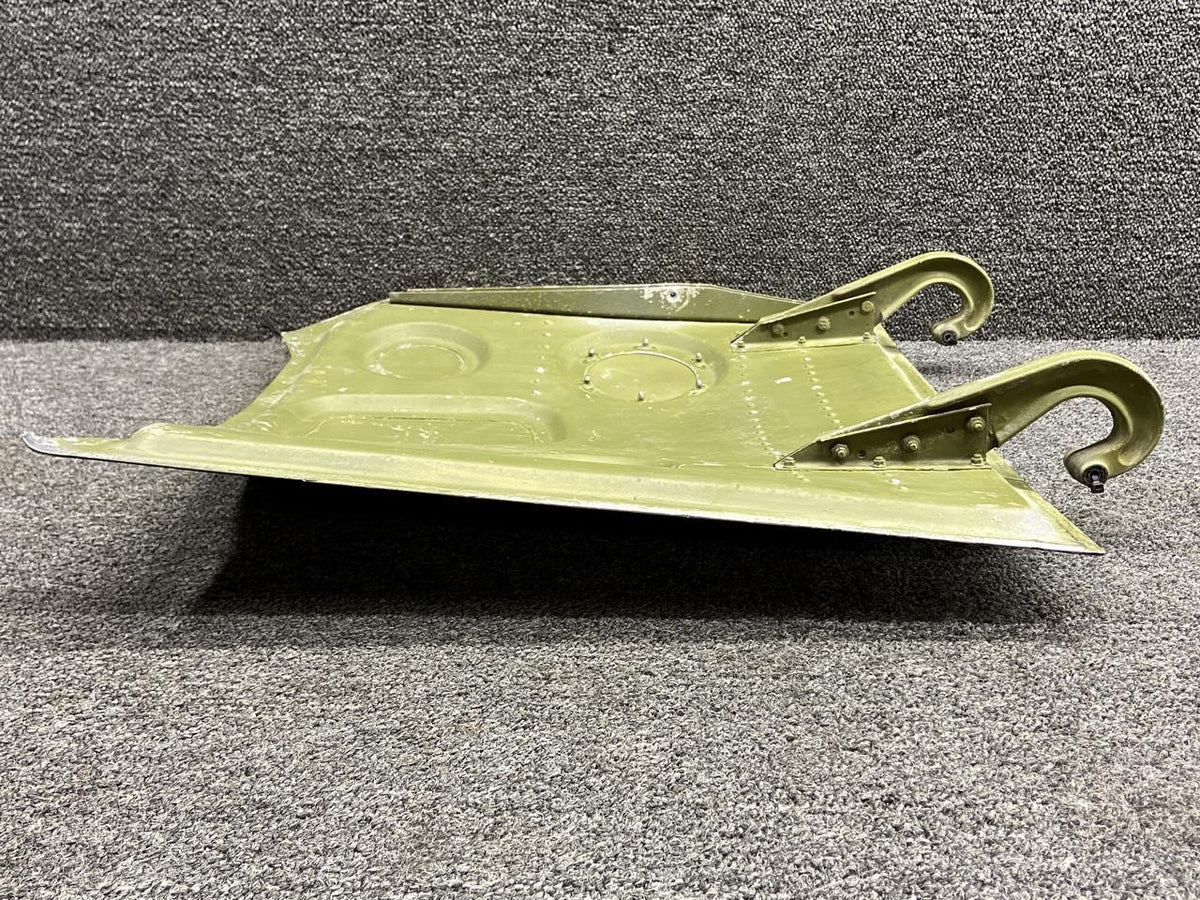 Cessna Aircraft Parts 5027000-5, 0826005-4 Cessna 421B Inboard Main Gear Door Structure LH w Hinges