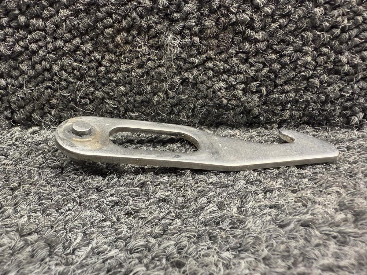 Piper Aircraft Parts 63036-000 Piper PA28-161 Auxiliary Door Latch Hook Assembly