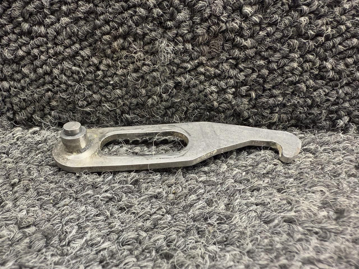 Piper Aircraft Parts 63036-000 Piper PA28-161 Auxiliary Door Latch Hook Assembly