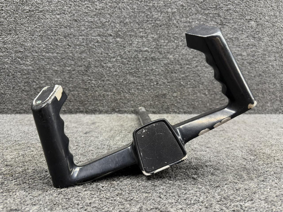 Piper Aircraft Parts 79276-000 Piper PA28-161 Control Wheel Assembly with Switch (Chipping)