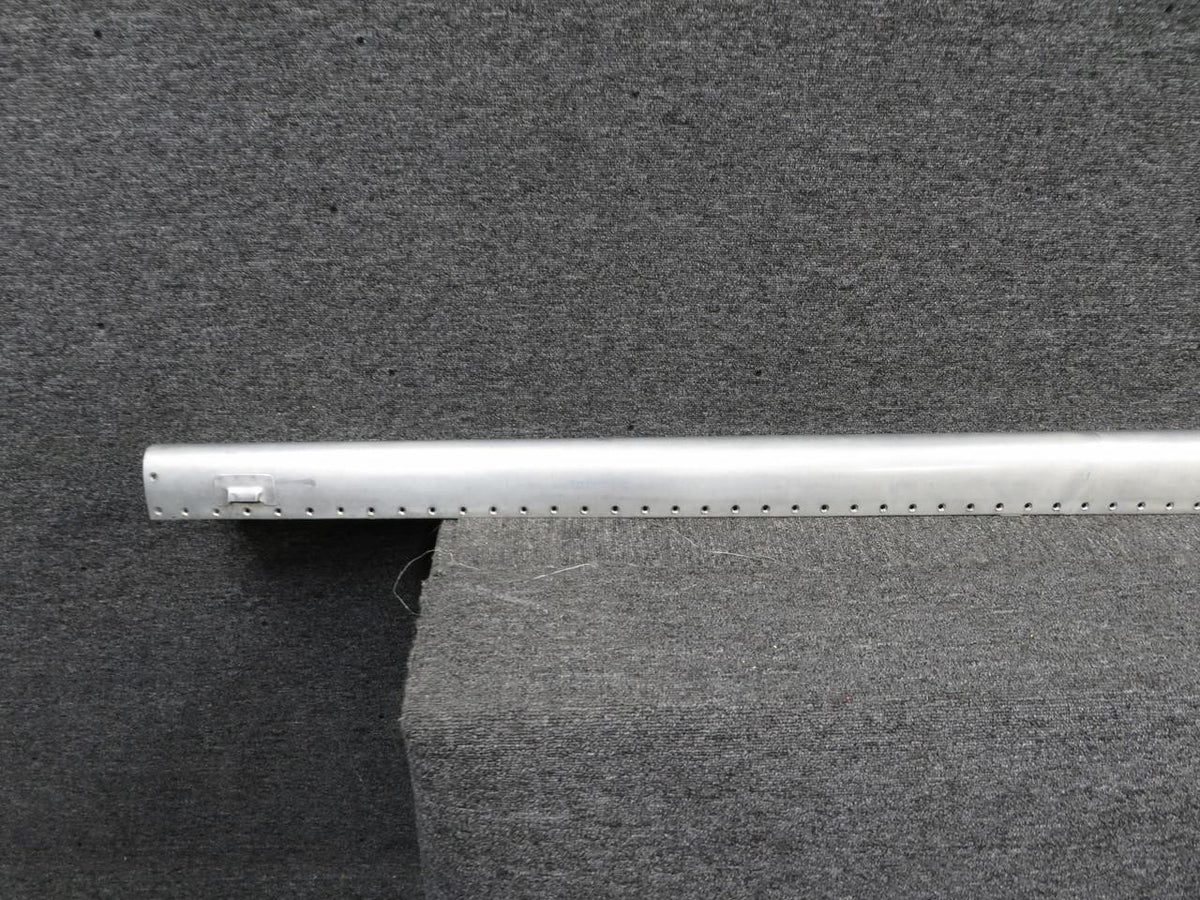 Cessna Aircraft Parts 6214423-8300 Cessna C-650 Wing Leading Edge Assembly RH