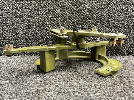 Cessna Aircraft Parts 5015018-10, 5017123-1 Cessna 414 Aileron Servo Bellcrank Assembly