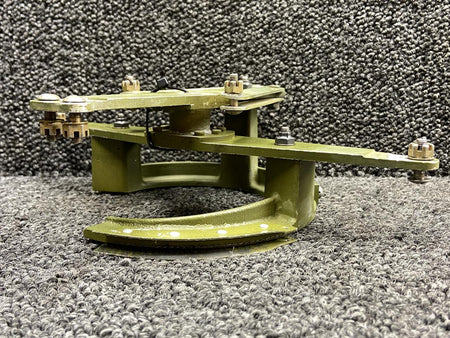 Cessna Aircraft Parts 5015018-10, 5017123-1 Cessna 414 Aileron Servo Bellcrank Assembly