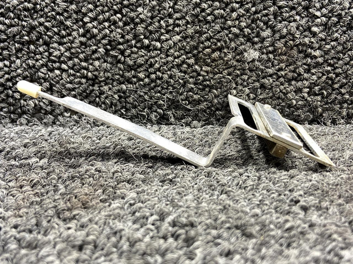 Cessna Aircraft Parts 5015054-8, 5015058-2 Cessna 414 Aileron Trim Pointer Support with Gear Block