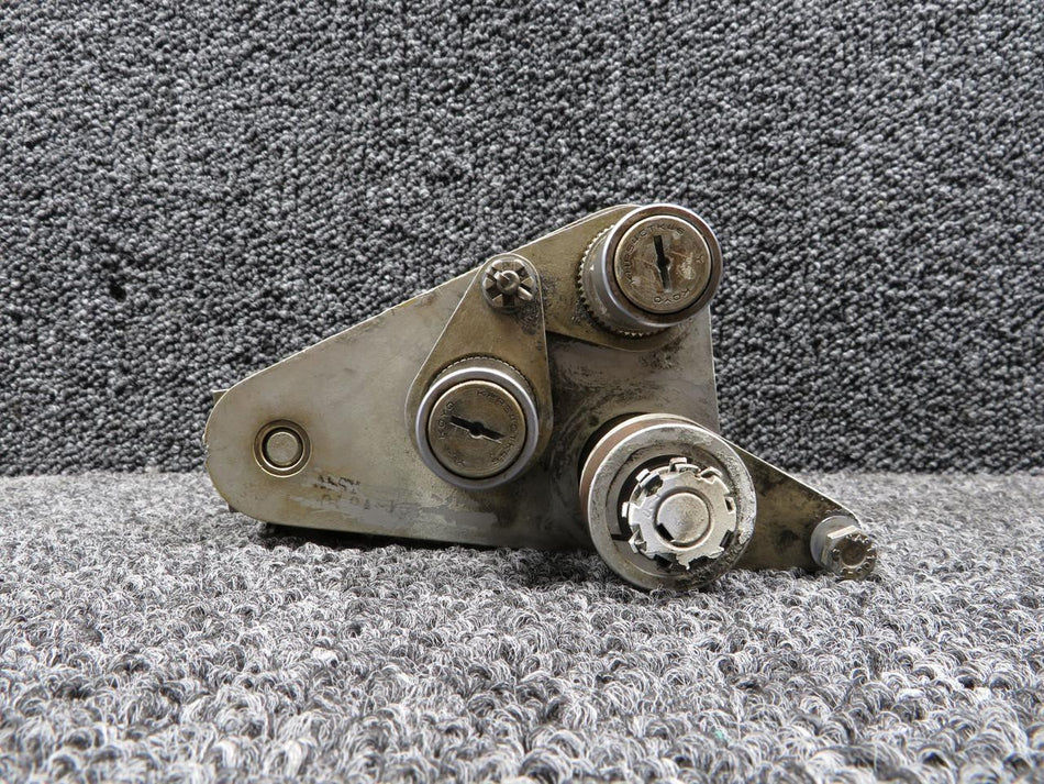Mitsubishi 010A-16230-2 Mitsubishi MU2B-60 Flap Fitting Assembly RH w Gimbal