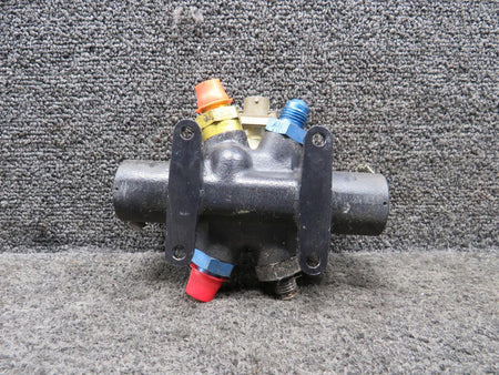 General Controls AV14K1189 General Controls Three Position Hydraulic Directional Control Valve
