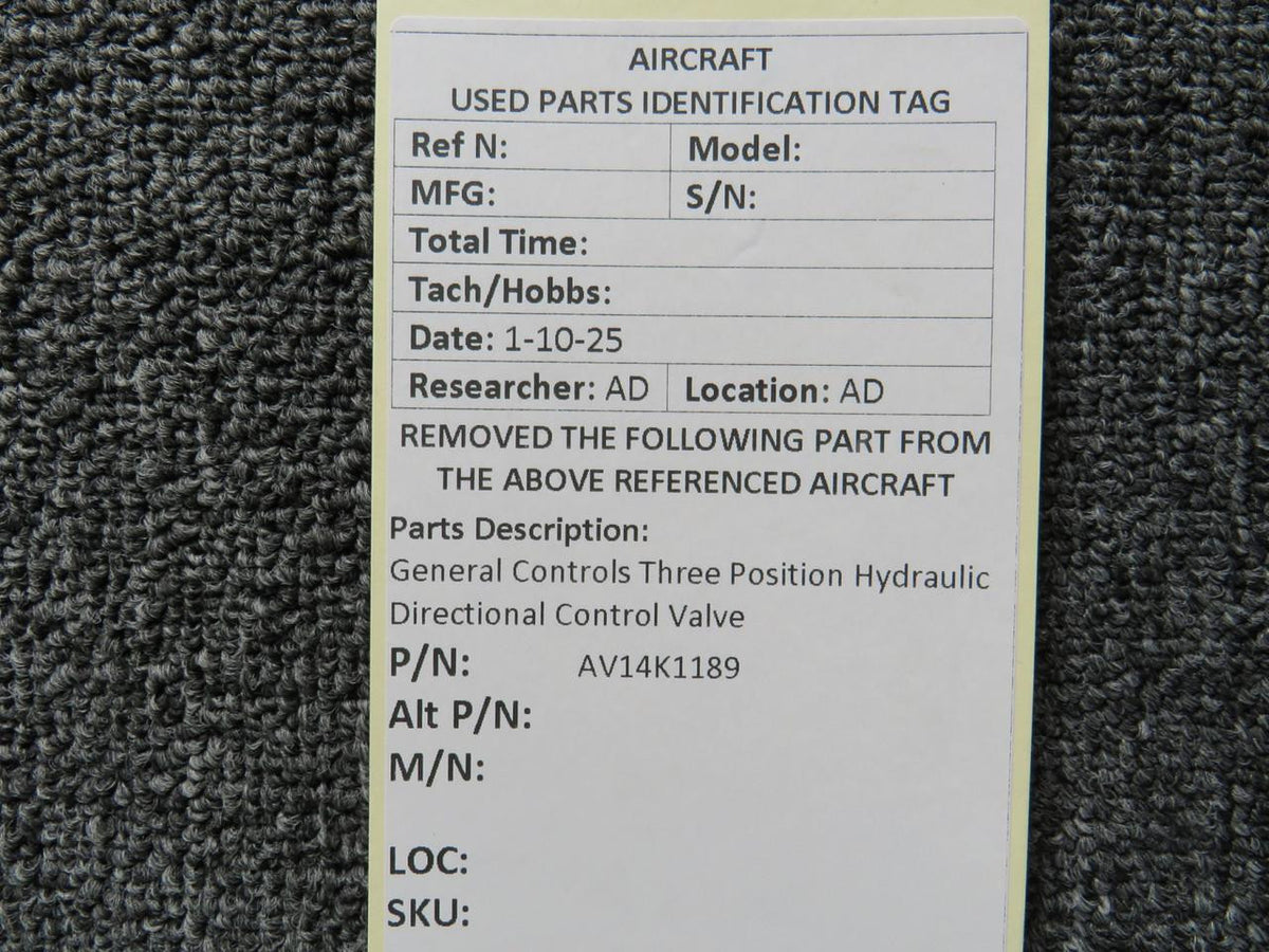 General Controls AV14K1189 General Controls Three Position Hydraulic Directional Control Valve