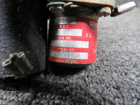General Controls AV14K1189 General Controls Three Position Hydraulic Directional Control Valve
