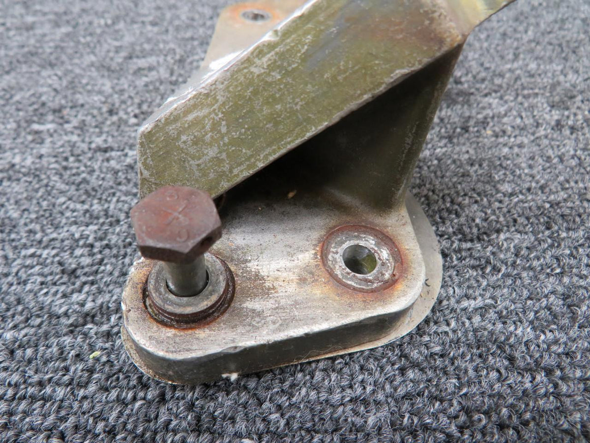 Cessna Aircraft Parts 5654102-2 Cessna 402C Engine Mount Fitting Aft RH