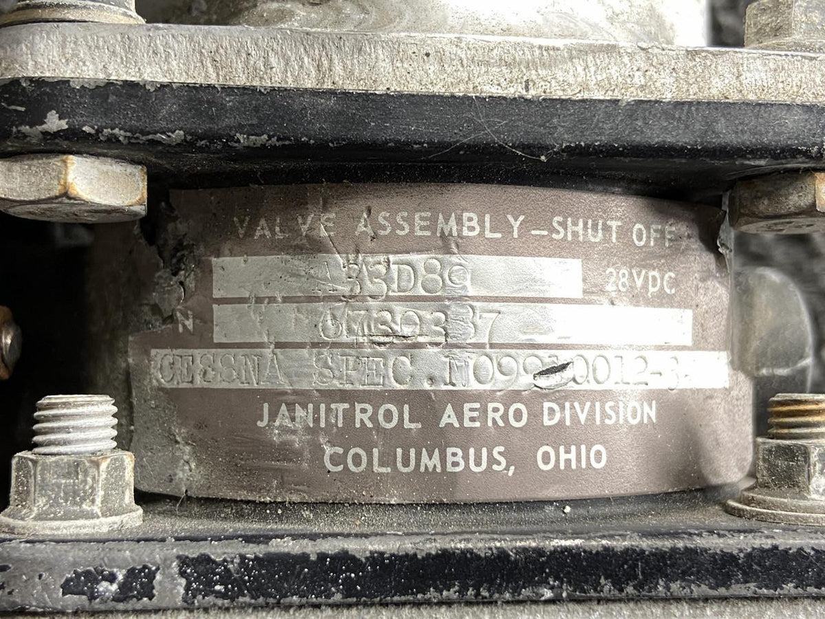 Cessna Aircraft Parts 5117258-11, A33D89 Cessna 414 Cabin Pressurization Duct LH with Valve