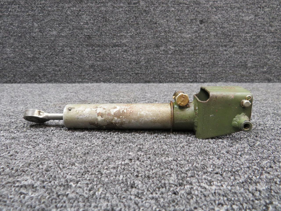 Cessna Aircraft Parts 1260074-5, 1712118-1 Cessna 177 Stabilator Trim Tab Actuator and Bracket