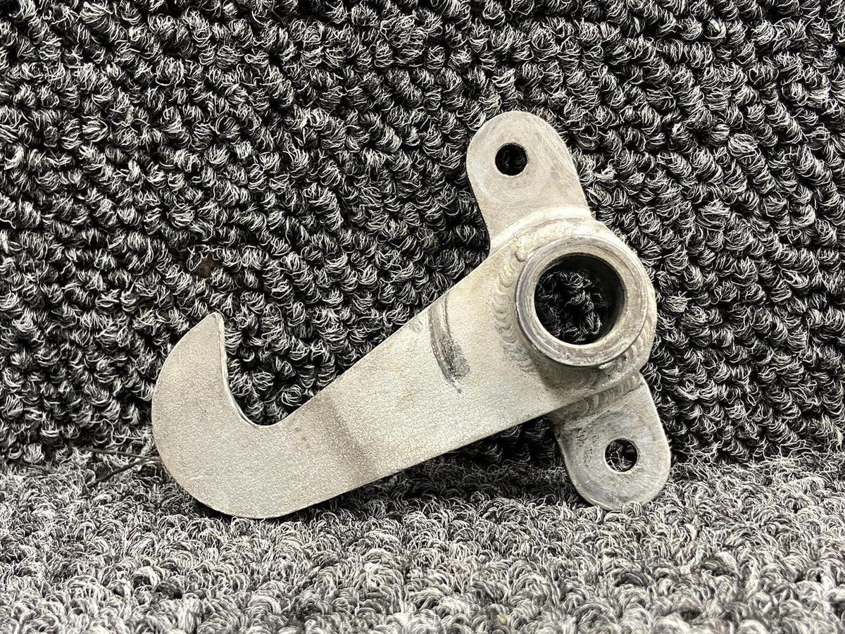 Cessna Aircraft Parts 5111517-5 (Use: 5111517-9) Cessna 414 Upper Cabin Door Latch Bellcrank