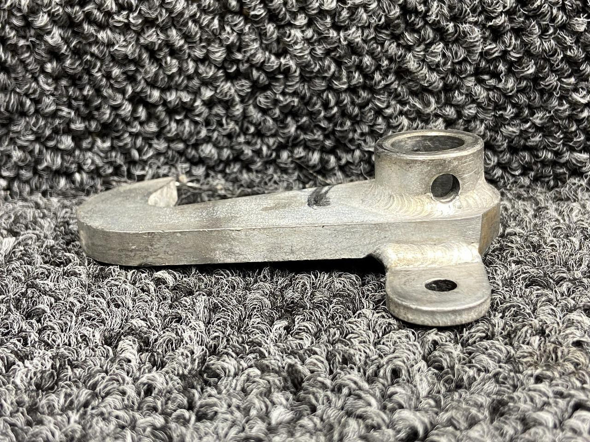 Cessna Aircraft Parts 5111517-5 (Use: 5111517-9) Cessna 414 Upper Cabin Door Latch Bellcrank