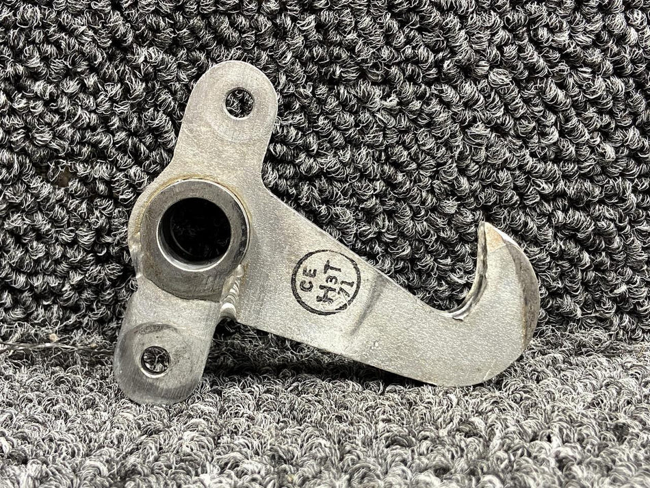 Cessna Aircraft Parts 5111517-5 (Use: 5111517-9) Cessna 414 Upper Cabin Door Latch Bellcrank