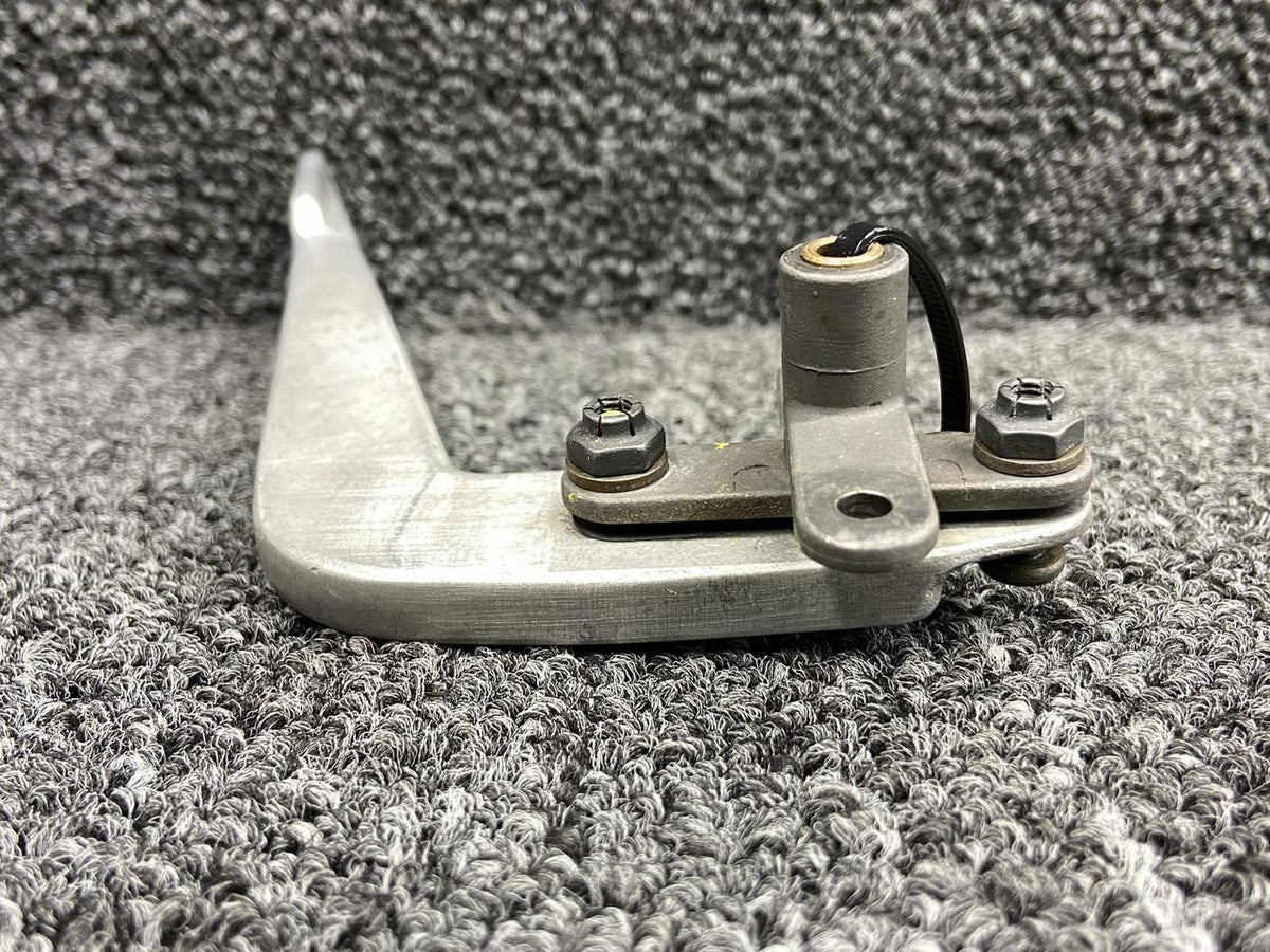 Cessna Aircraft Parts 5111537-2 (Use: 5111627-2) Cessna 414 Lower Cabin Door Latch Handle
