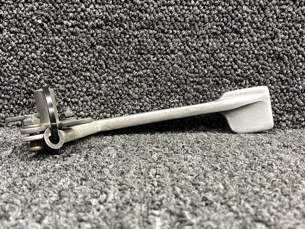Cessna Aircraft Parts 5111537-2 (Use: 5111627-2) Cessna 414 Lower Cabin Door Latch Handle