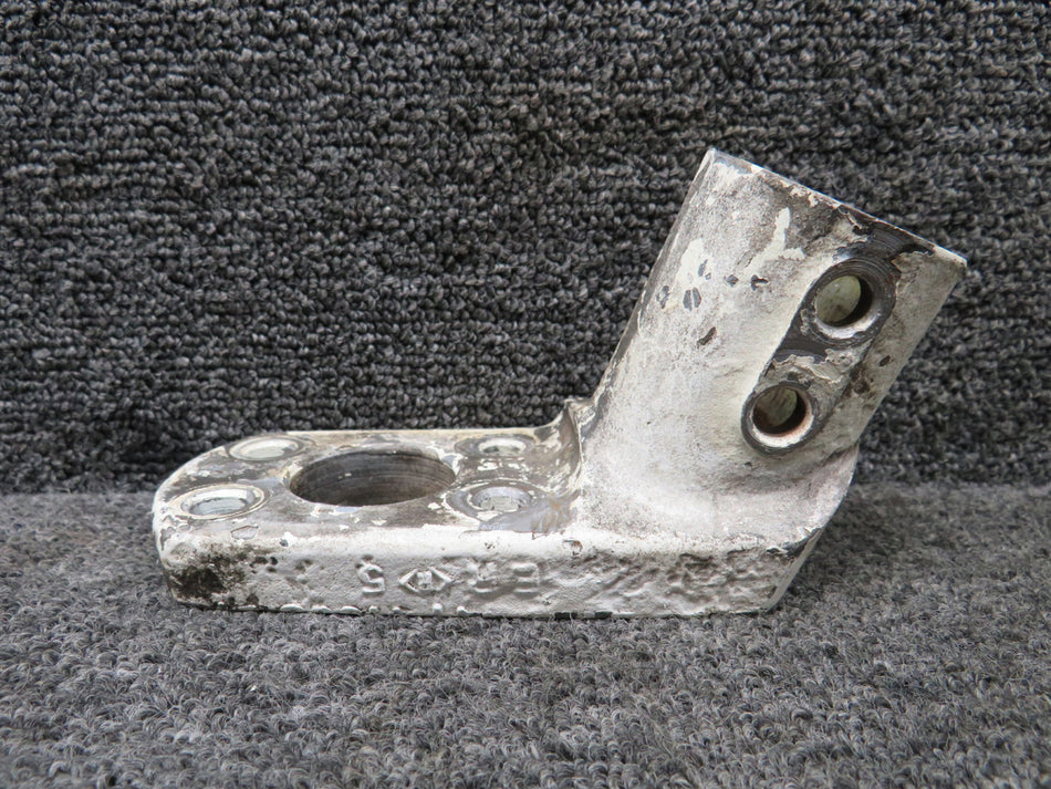 1741003-4 Cessna Main Gear Axle Fitting RH
