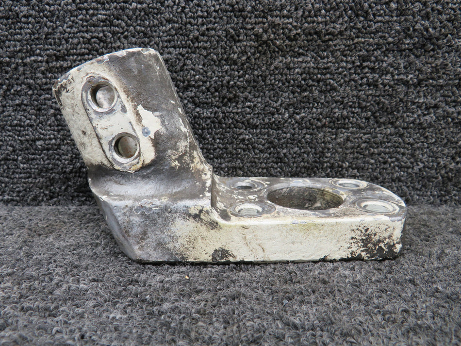 1741003-4 Cessna Main Gear Axle Fitting RH