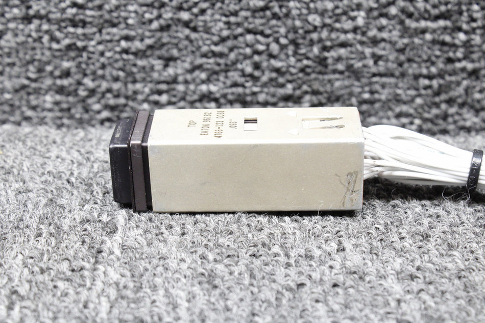 96182 (Alt: 4766-123) Eaton HSI 2 Annunciator Switch (VLOC 2, GPS 2)