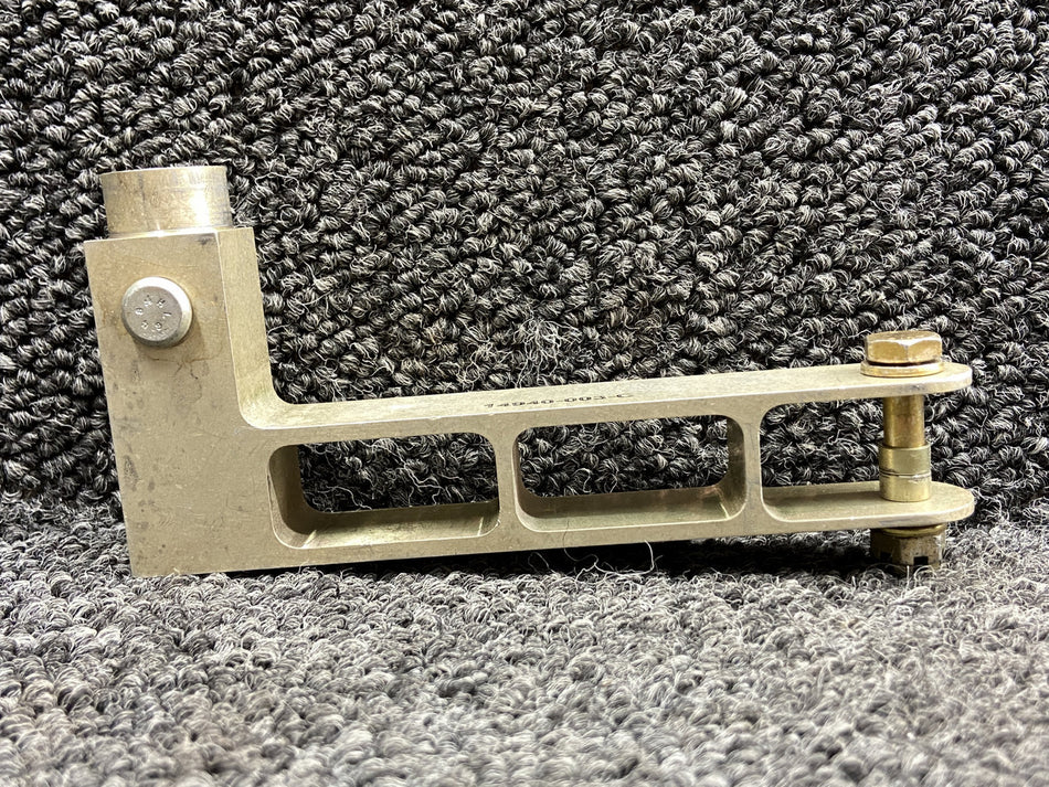 10318-007 (Alt: 14940-003) Cirrus SR22 Flap Yoke End Fitting