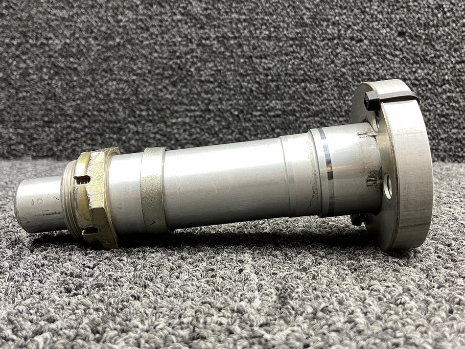 13284-001, MS21025-24 Cirrus SR22 Main Gear Axle LH,RH w Nut, Wheel Pant Mount