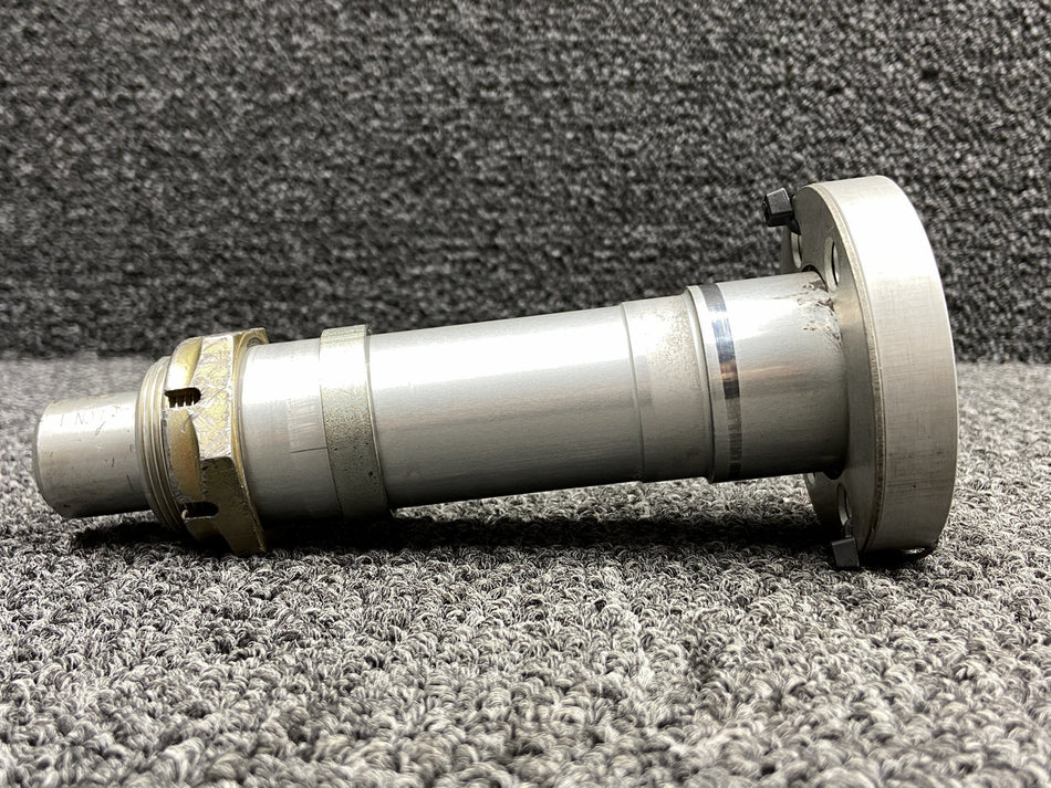 13284-001, MS21025-24 Cirrus SR22 Main Gear Axle LH,RH w Nut, Wheel Pant Mount