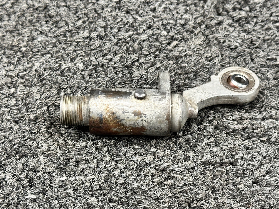 213447 (Use: 0850458-9) Cessna 414 Propeller Synchronizer Rod End